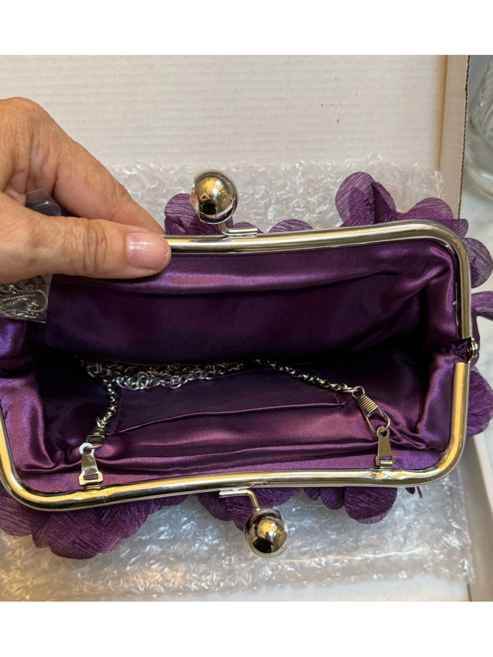 Elegant Purple Floral Appliqué Evening Clutch with Chain Handle - Picture 5 of 13